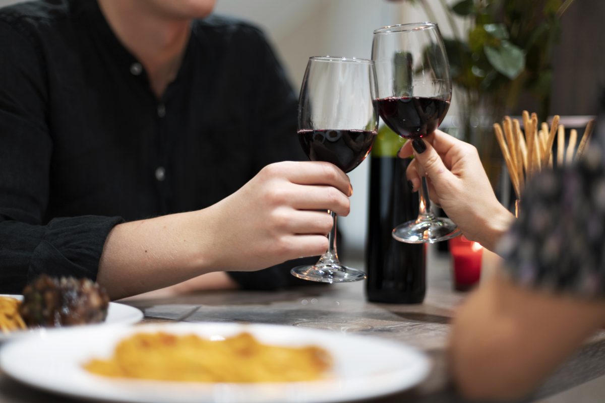 Harmonizar vinhos e comidas: regras básicas